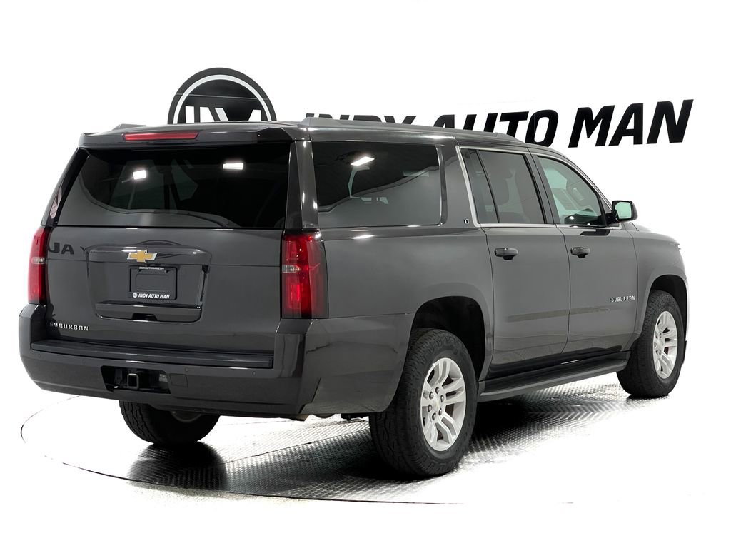 Used 2017 Chevrolet Suburban LT image 4