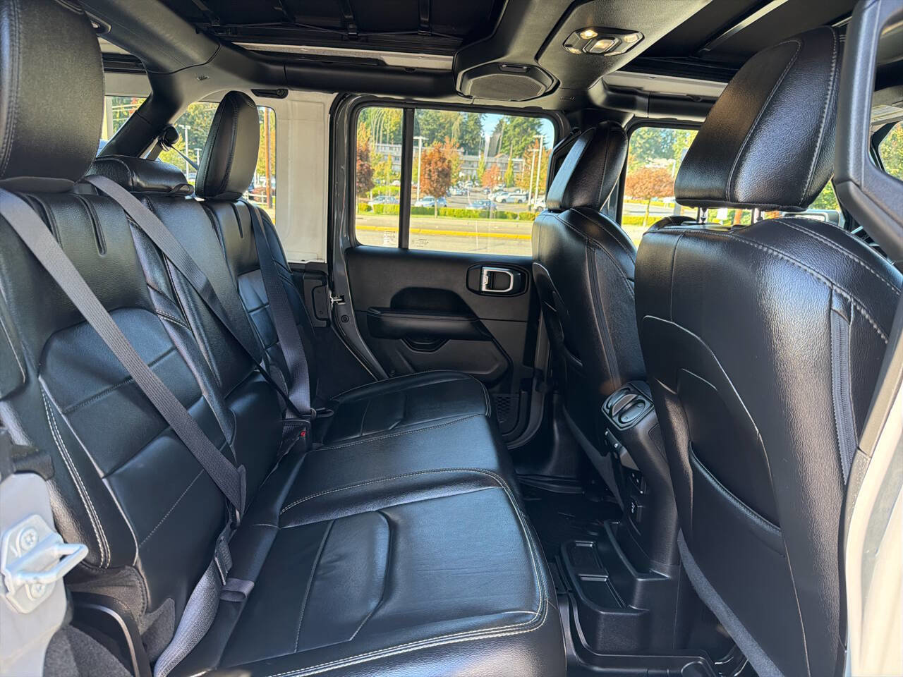 Used 2021 Jeep Wrangler Unlimited Sahara w/ Cold Weather Group image 26