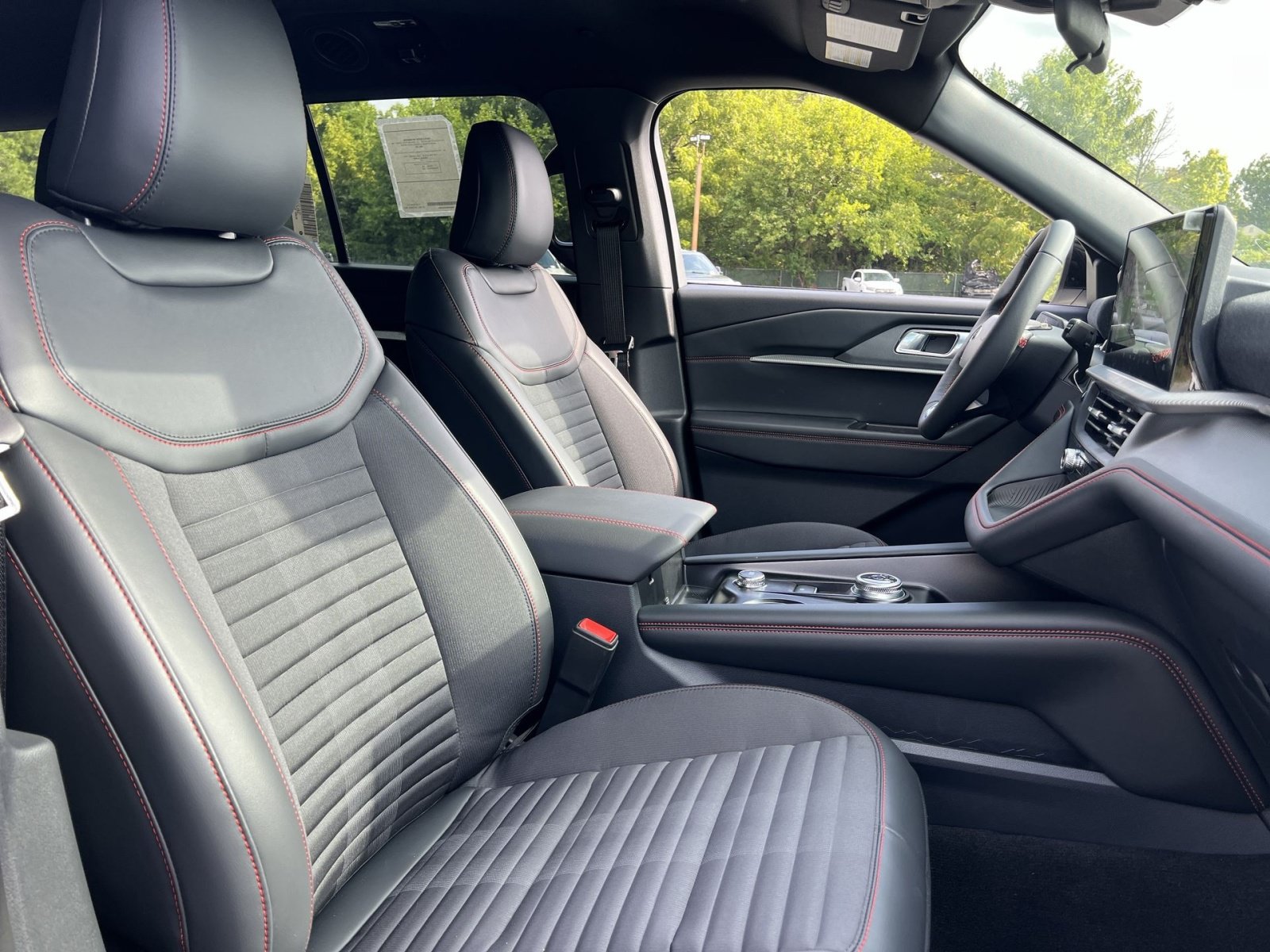 New 2026 Ford Explorer ST-Line AWD/4WD image 27