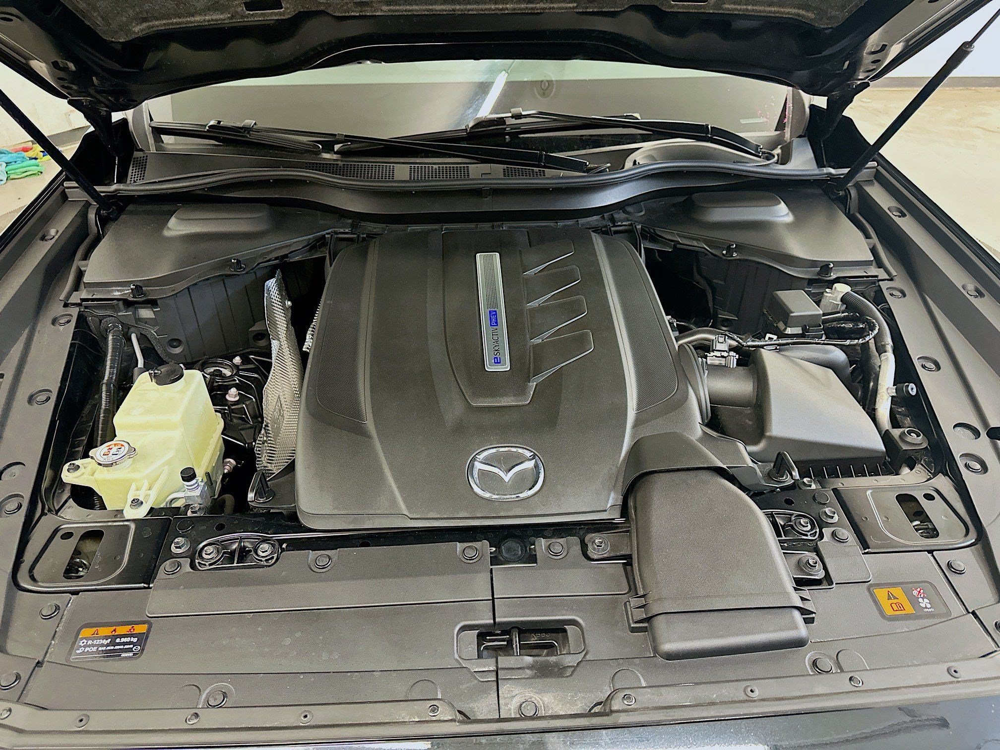 Used 2025 MAZDA CX-90 Plug-In Hybrid w/ Preferred AWD/4WD image 33