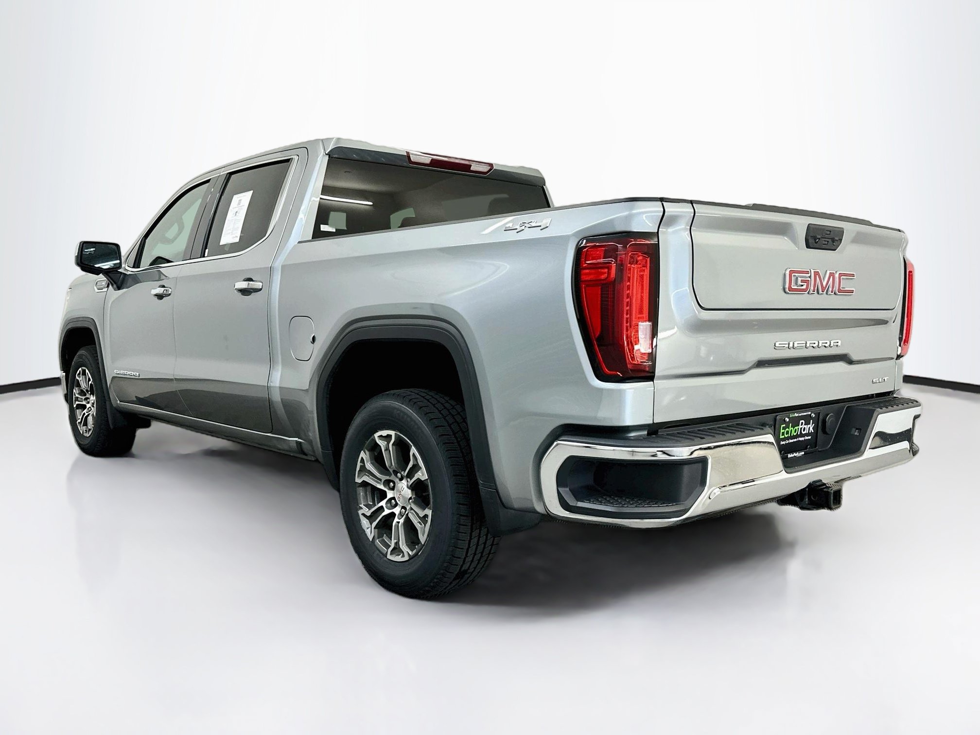 Used 2025 GMC Sierra 1500 SLT AWD/4WD image 5