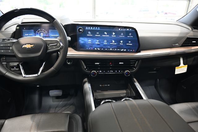 New 2026 Chevrolet Suburban High Country AWD/4WD image 15