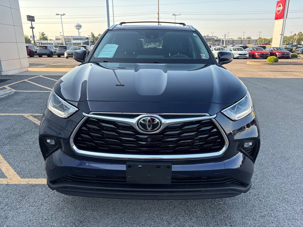 Used 2022 Toyota Highlander Limited AWD/4WD image 8