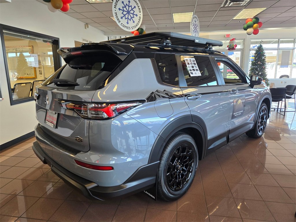 New 2026 Mitsubishi Outlander Trail Edition image 3