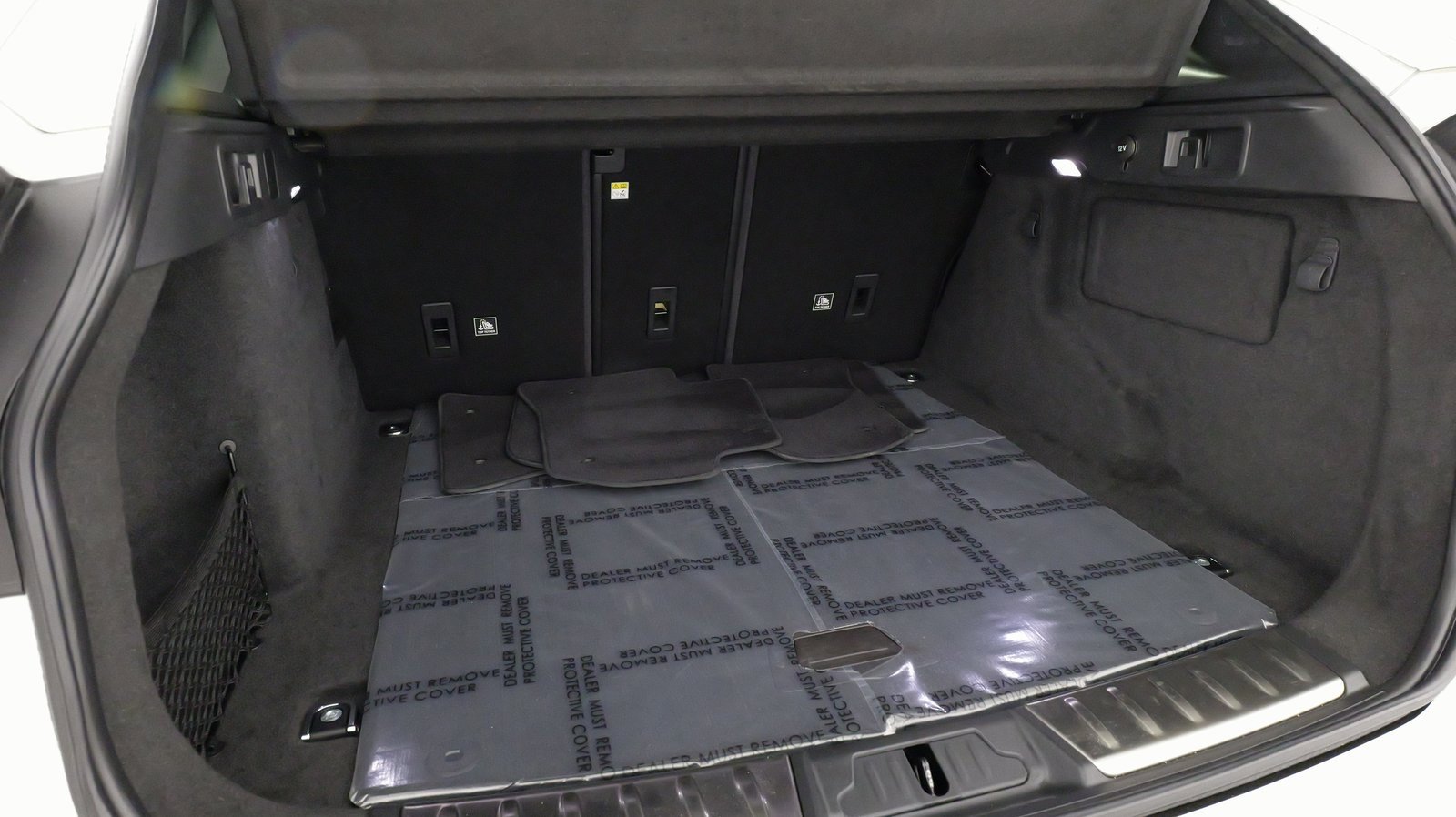 Used 2020 Jaguar F-PACE Premium image 62