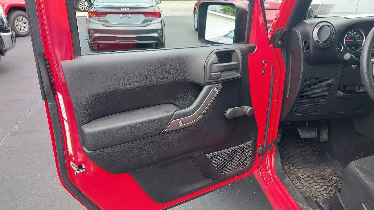 Used 2014 Jeep Wrangler Sport AWD/4WD image 9
