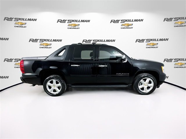 Used 2012 Chevrolet Avalanche LS w/ All-Star Edition image 8