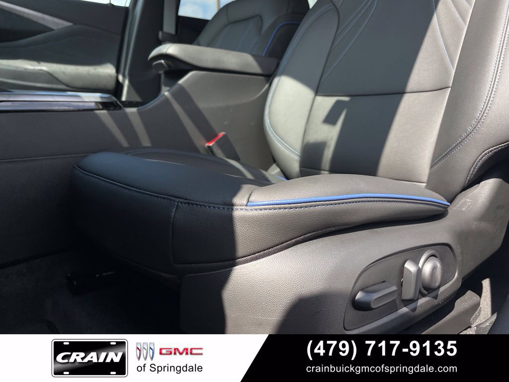 Used 2026 Buick Envista Sport Touring w/ Convenience I Package FWD image 22