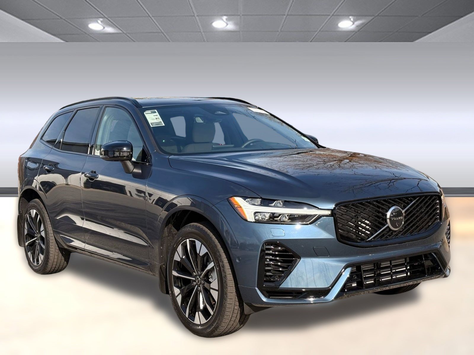 New 2026 Volvo XC60 T8 Plus w/ Climate Package image 7