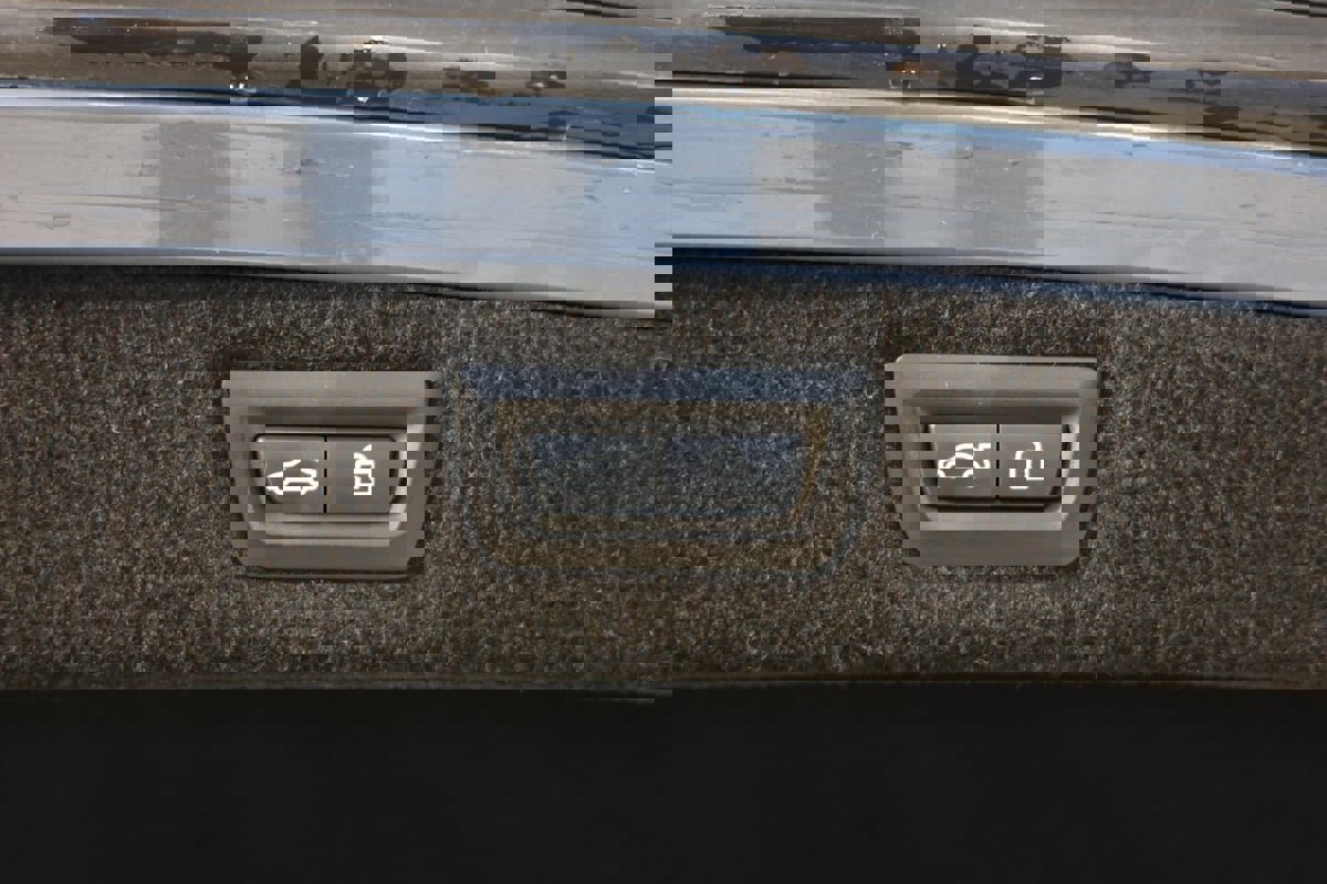 Used 2019 BMW M850i xDrive M850i xDrive w/ Comfort Seating Package image 32