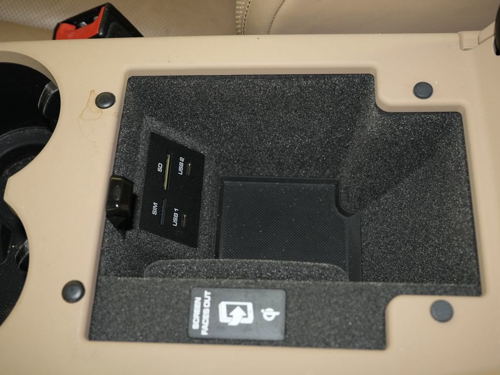 Certified 2024 Porsche Macan image 35