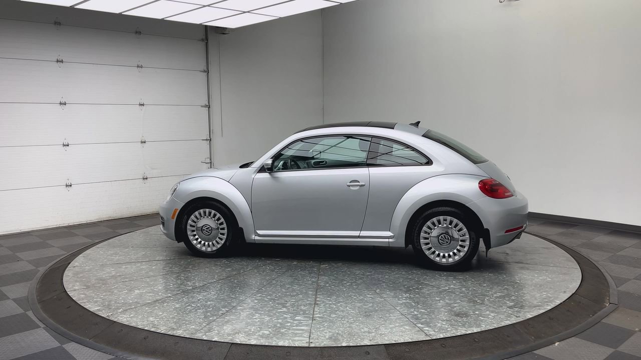Used 2013 Volkswagen Beetle 2.5 FWD image 29