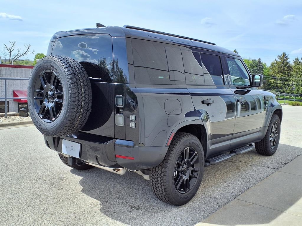 New 2026 Land Rover Defender 110 S AWD/4WD image 5