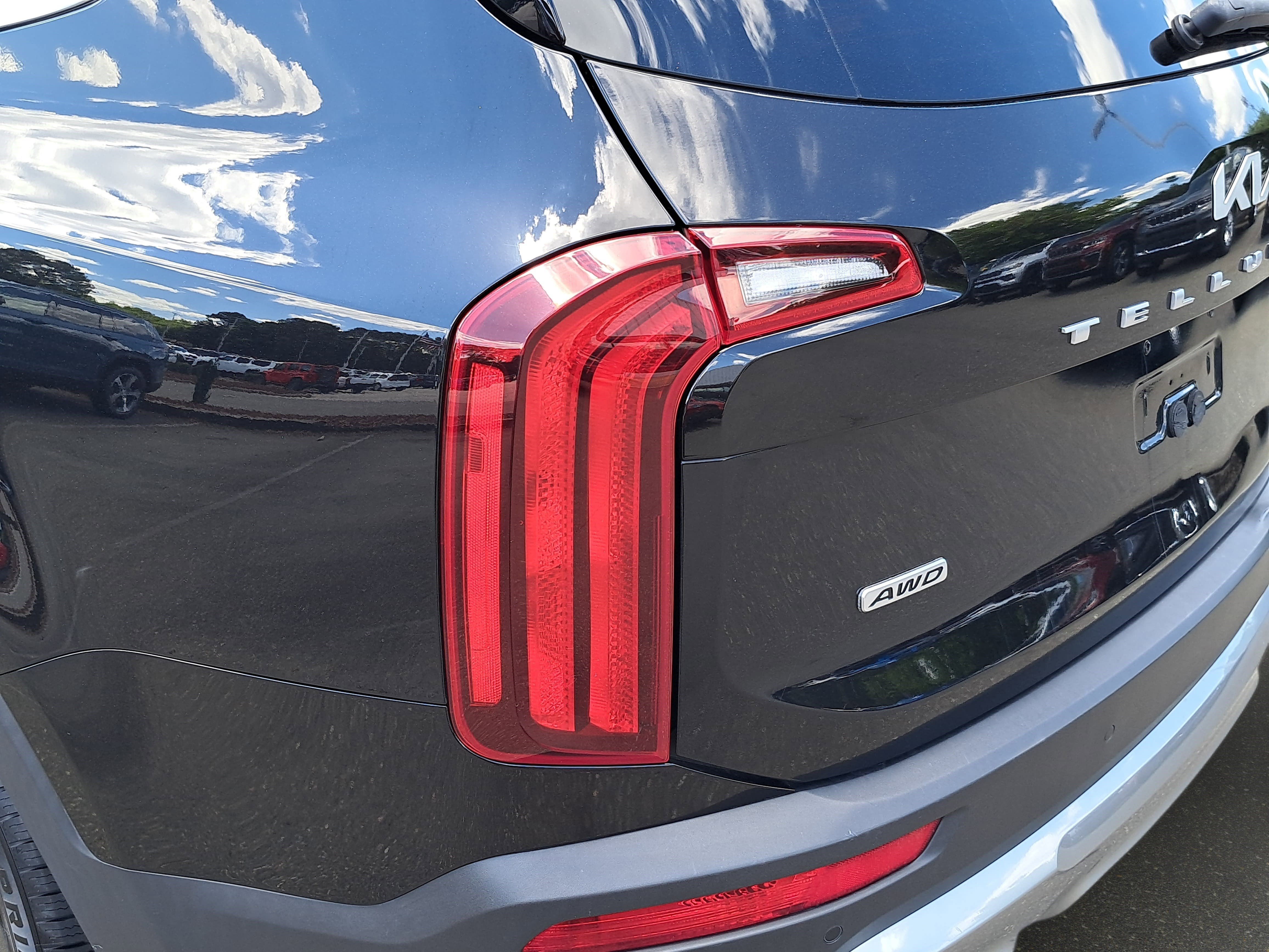 Used 2022 Kia Telluride S AWD/4WD image 35