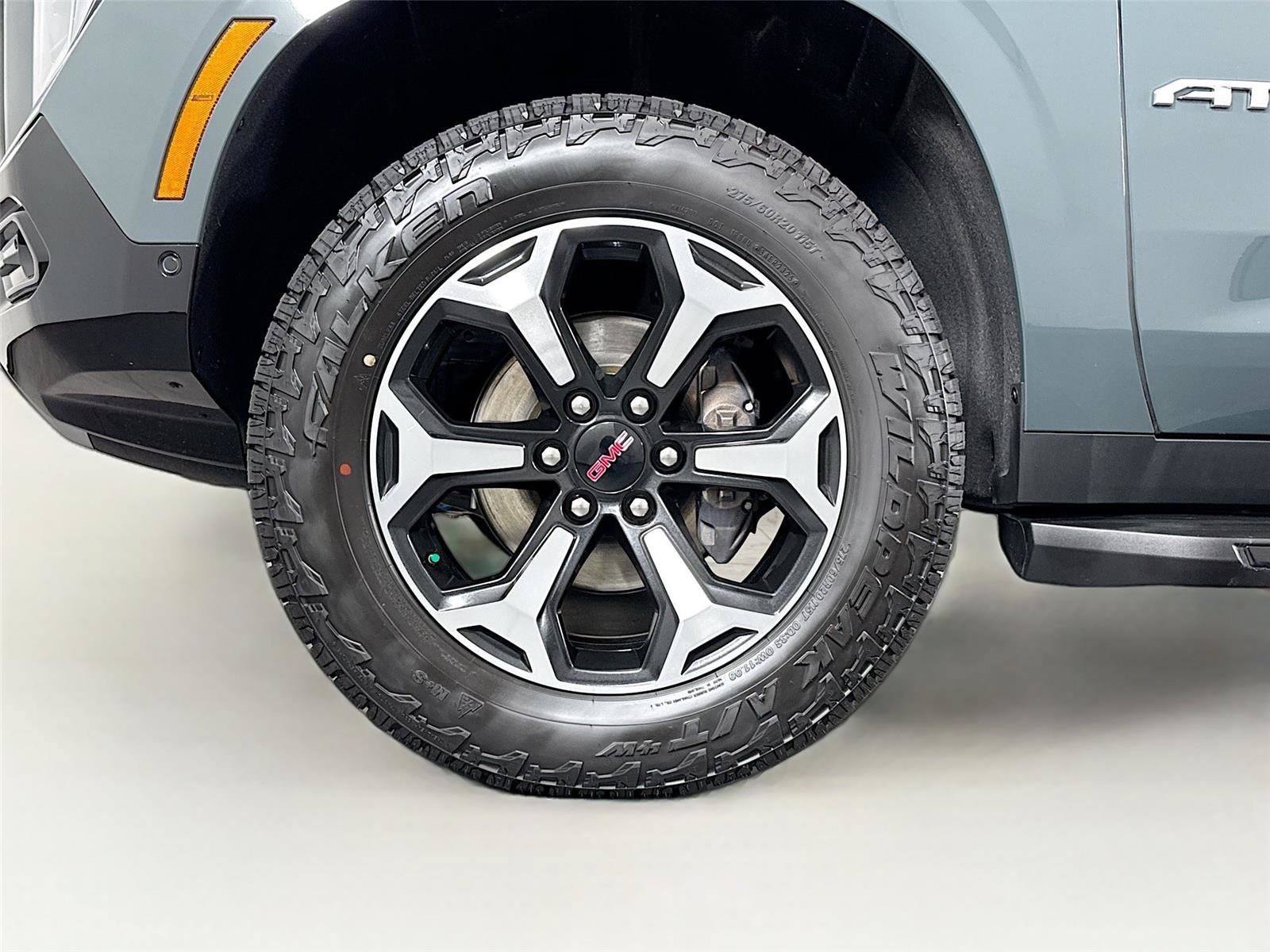 Used 2026 GMC Yukon AT4 AWD/4WD image 61