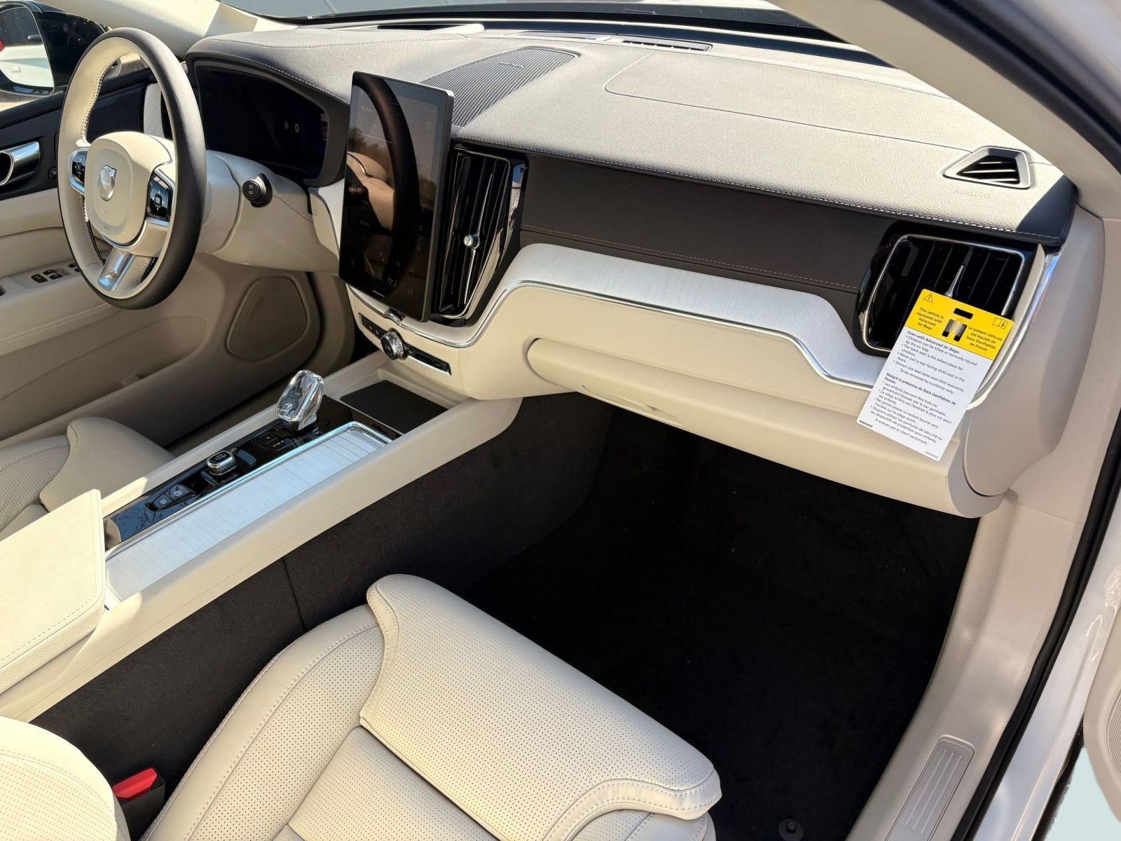 New 2026 Volvo XC60 B5 Ultra w/ Climate Package image 27