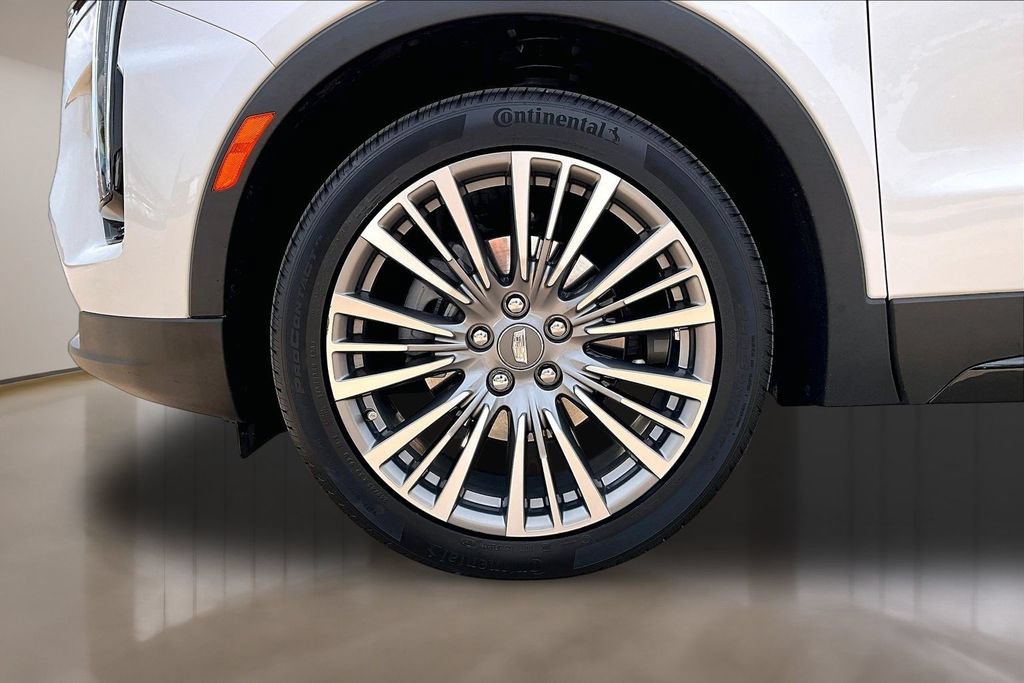 Used 2024 Cadillac XT4 Premium Luxury FWD image 8