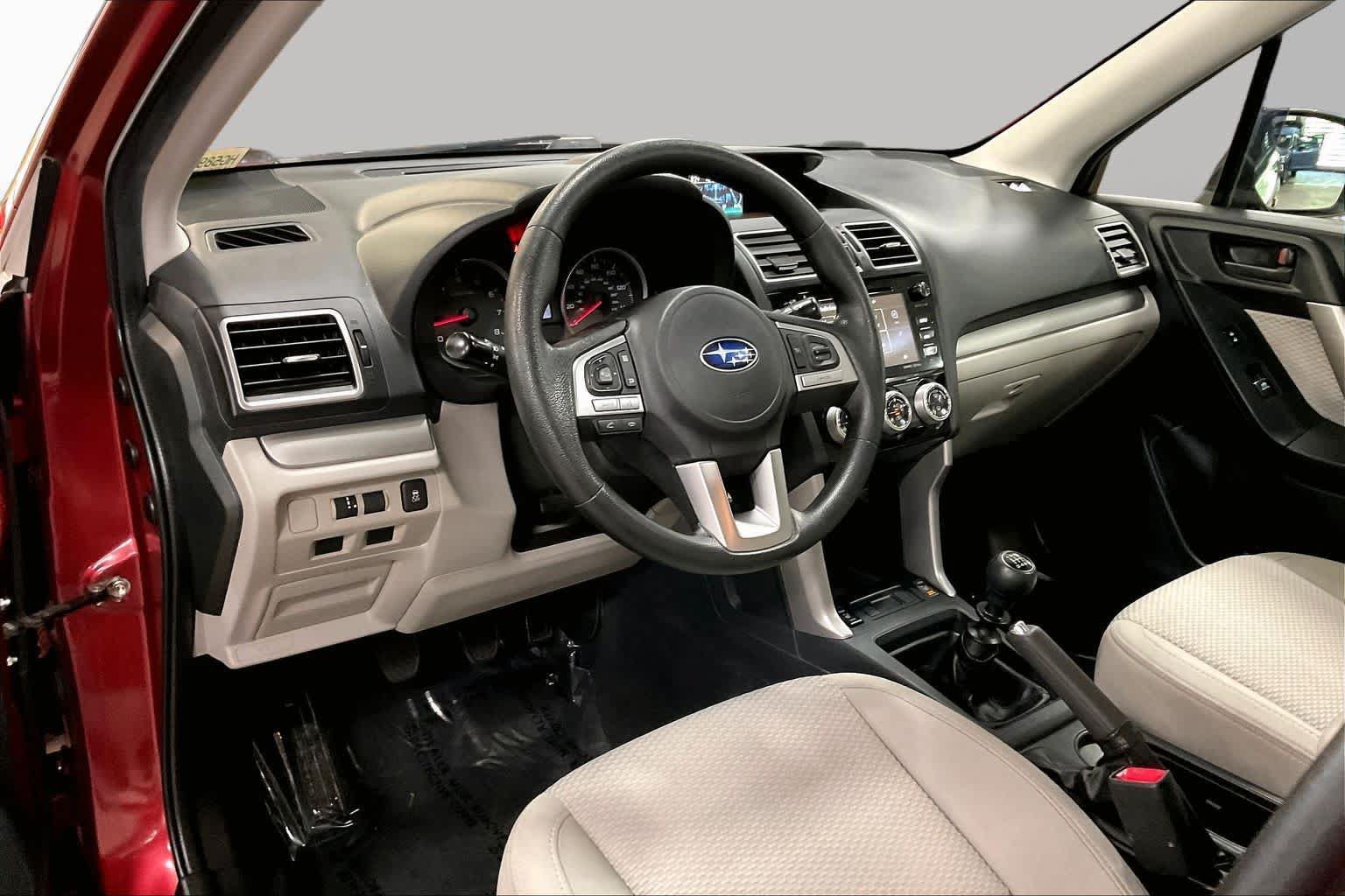 Used 2017 Subaru Forester 2.5i Premium AWD/4WD image 17