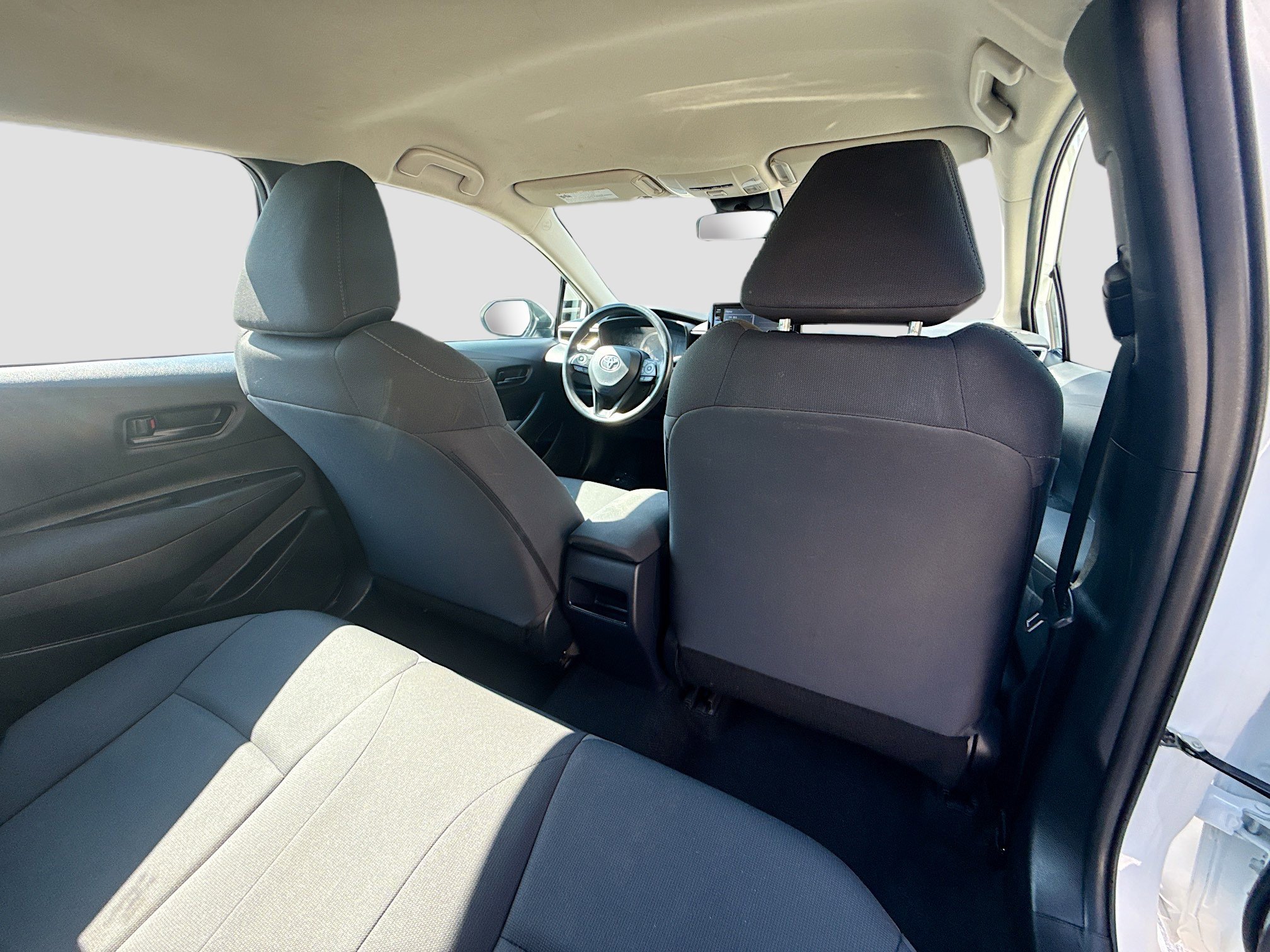 Used 2022 Toyota Corolla LE FWD image 26