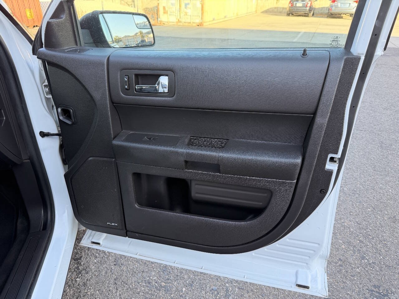 Used 2017 Ford Flex SE FWD image 40