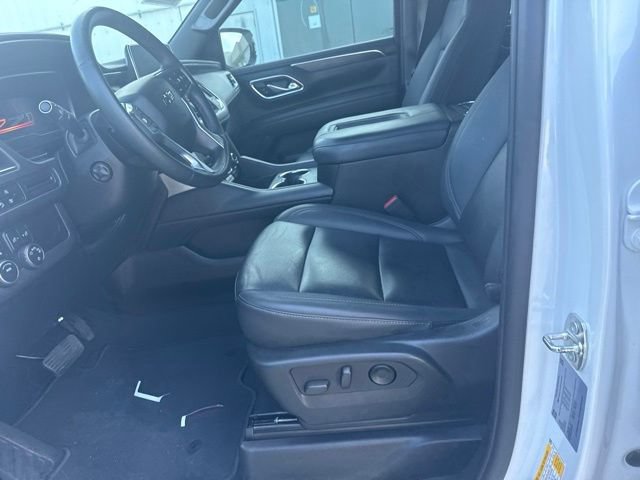 Used 2023 Chevrolet Tahoe Z71 w/ Luxury Package AWD/4WD image 2