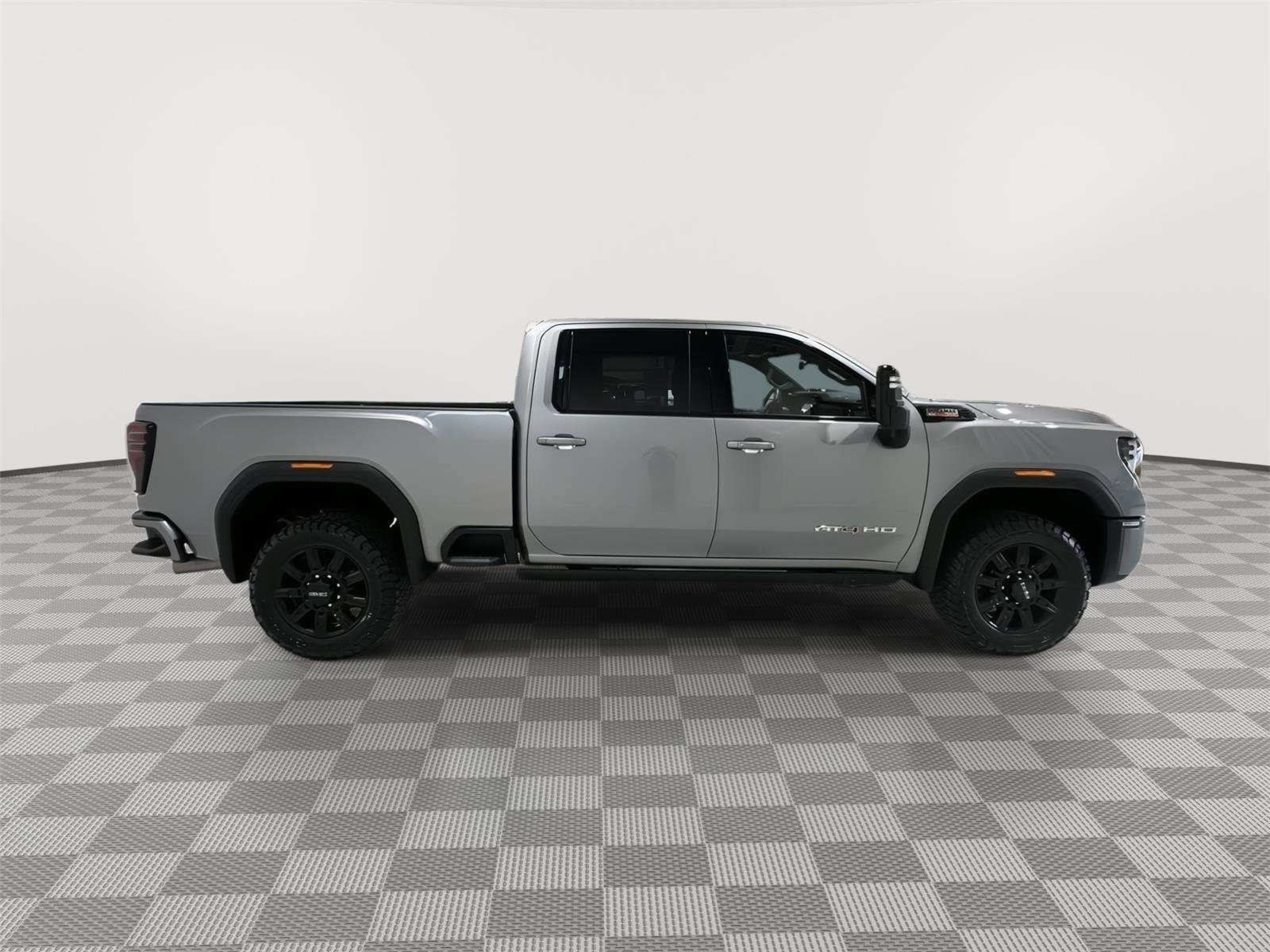 Used 2025 GMC Sierra 3500 AT4 w/ AT4 Premium Plus Package AWD/4WD image 6