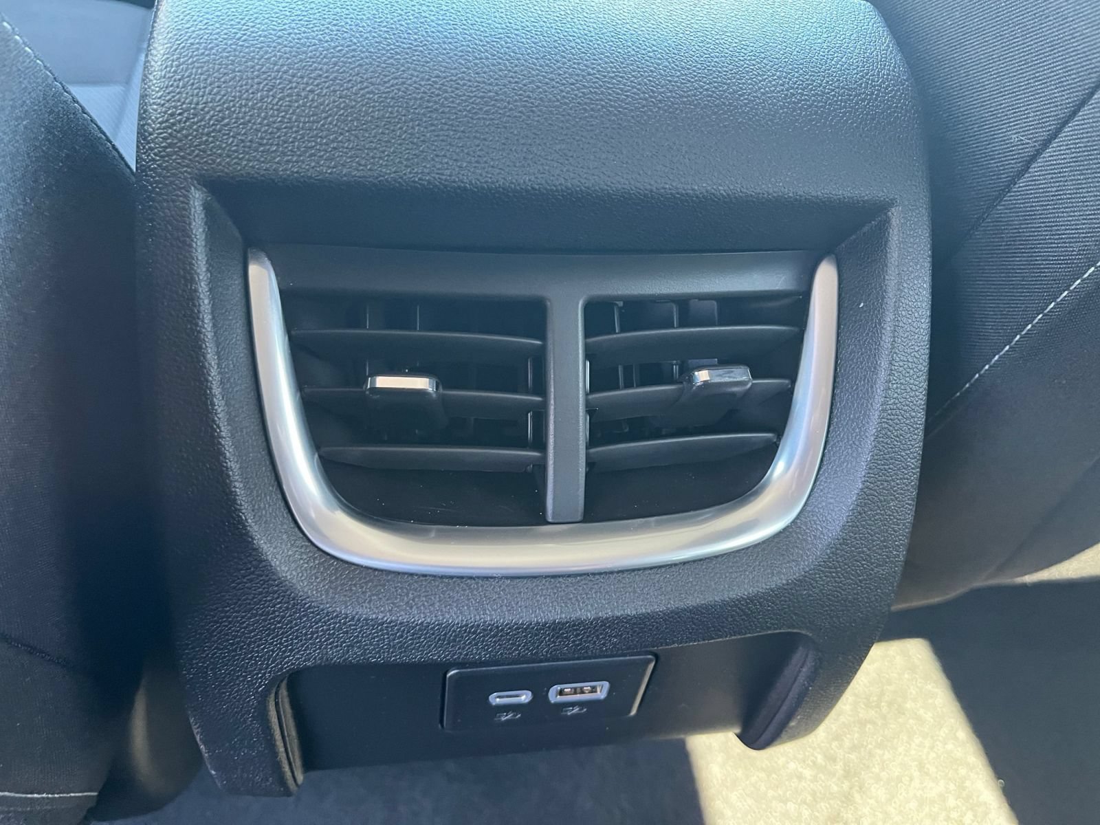 Used 2026 Chevrolet Blazer LT FWD image 23