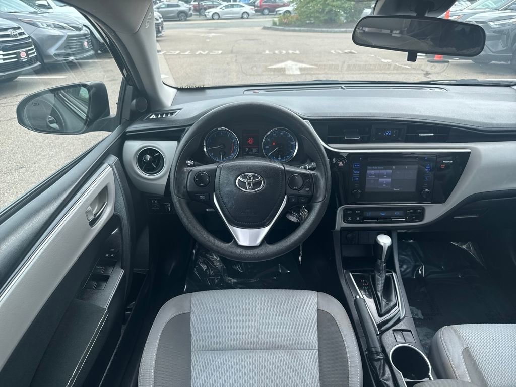 Used 2017 Toyota Corolla LE image 14