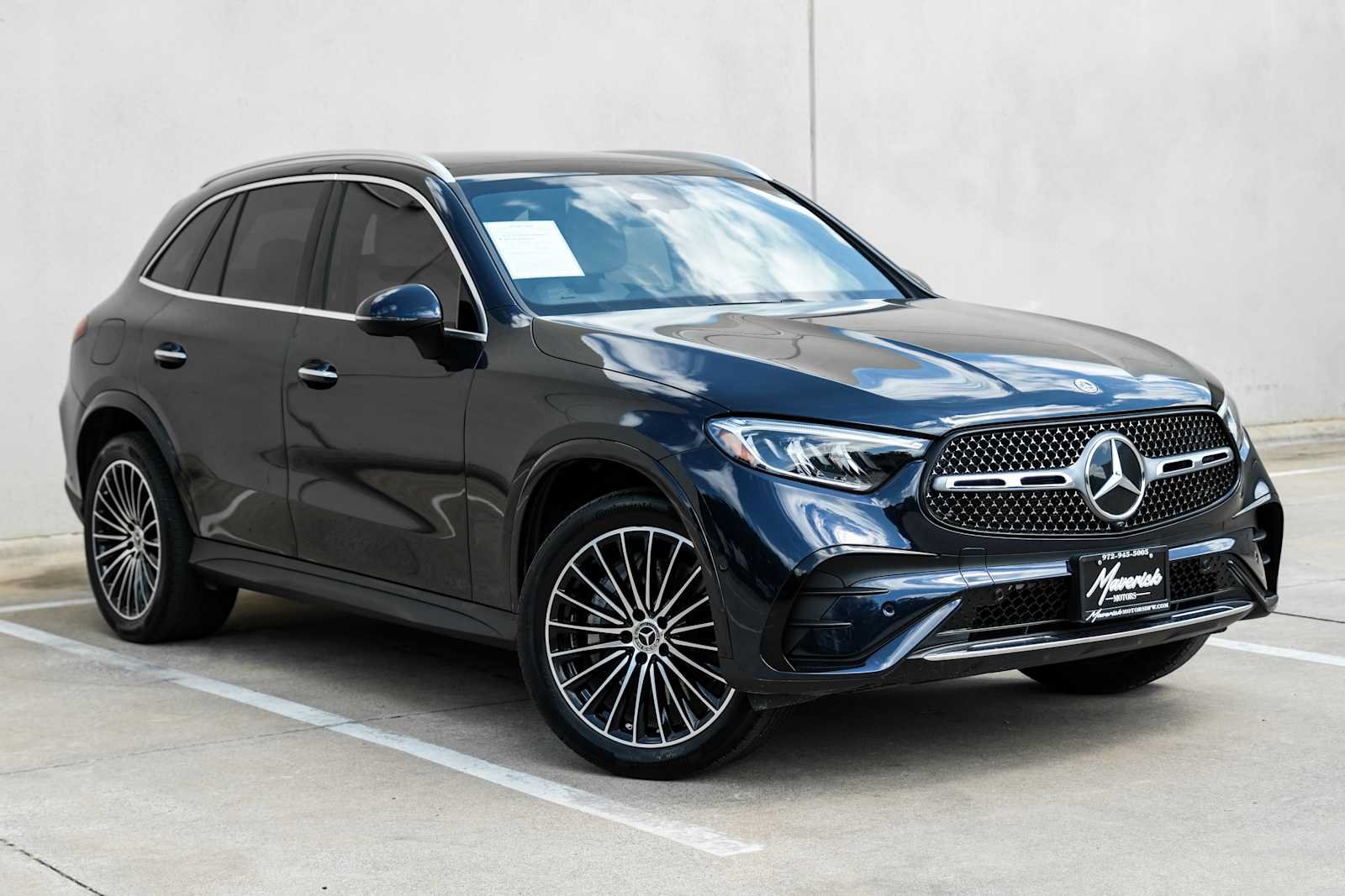 Used 2024 Mercedes-Benz GLC 300 4MATIC image 7
