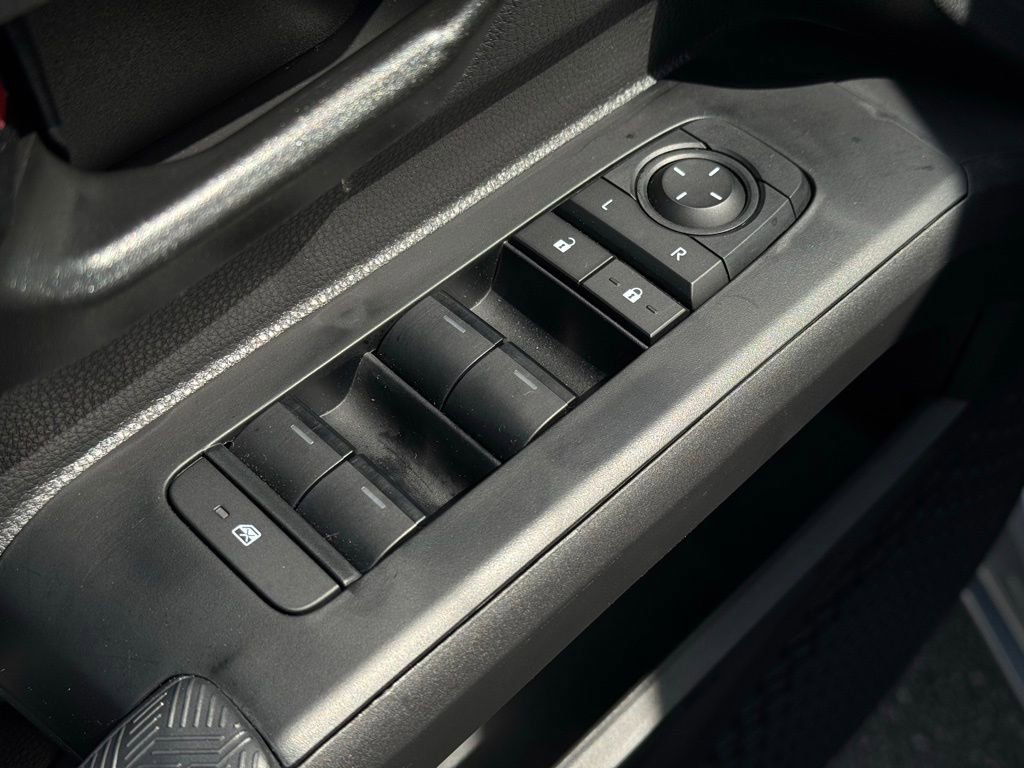 Used 2026 Toyota Tacoma SR5 image 13