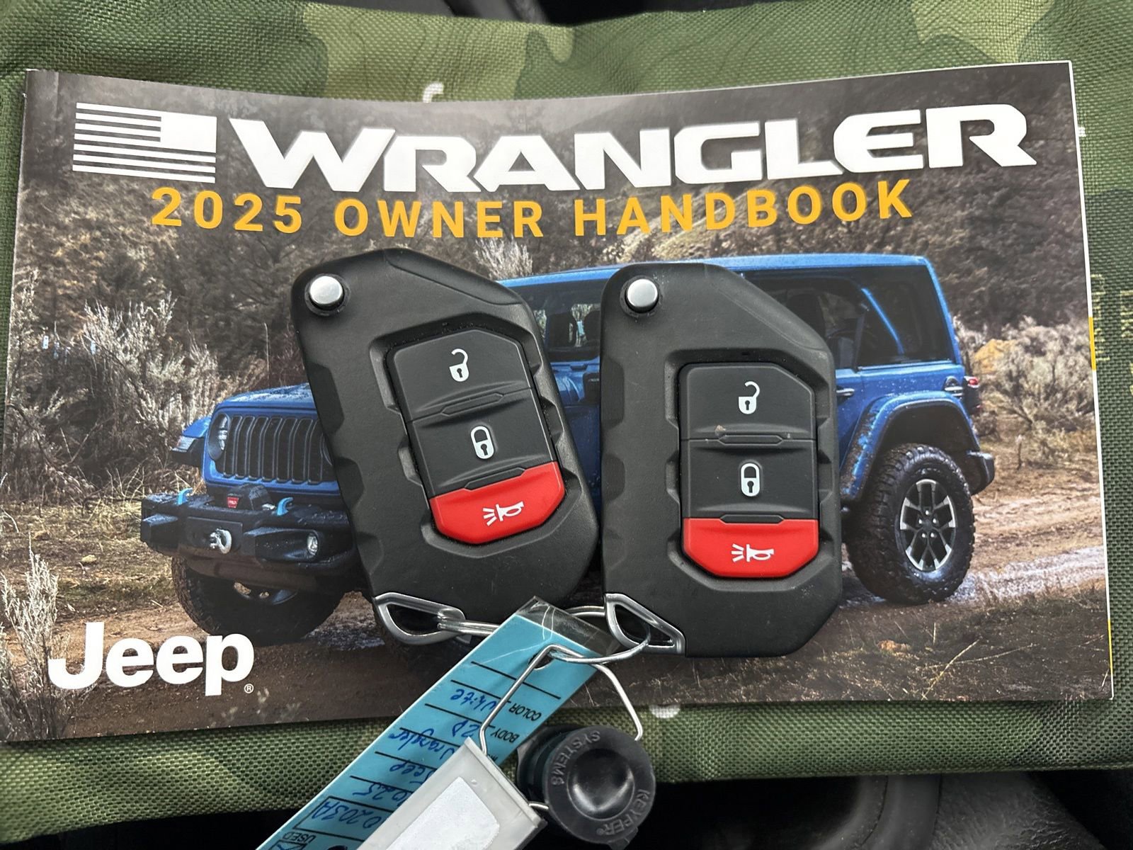 Used 2025 Jeep Wrangler Sport AWD/4WD image 33