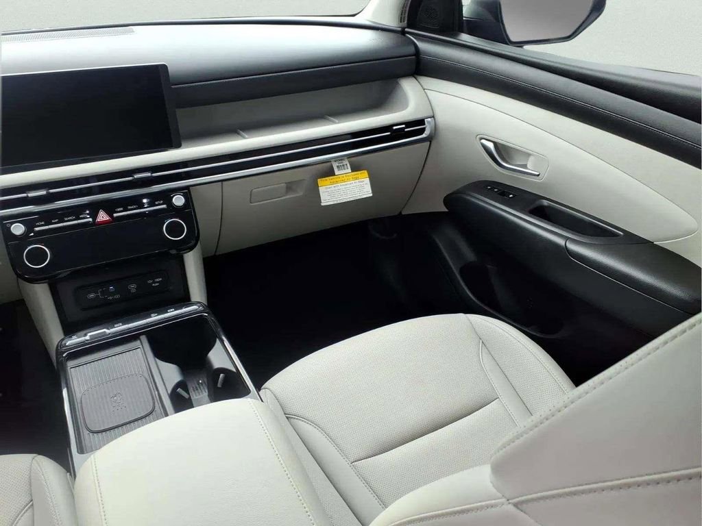 Used 2025 Hyundai Tucson SEL AWD/4WD image 13