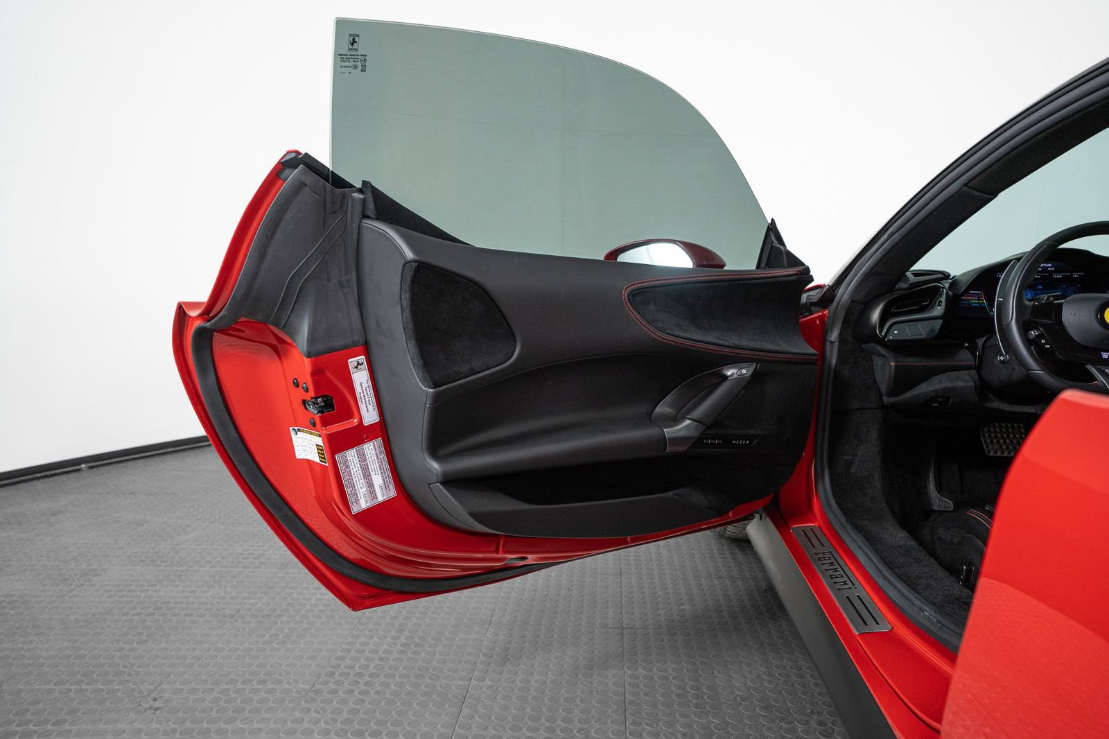 Used 2021 Ferrari SF90 Stradale AWD/4WD image 14