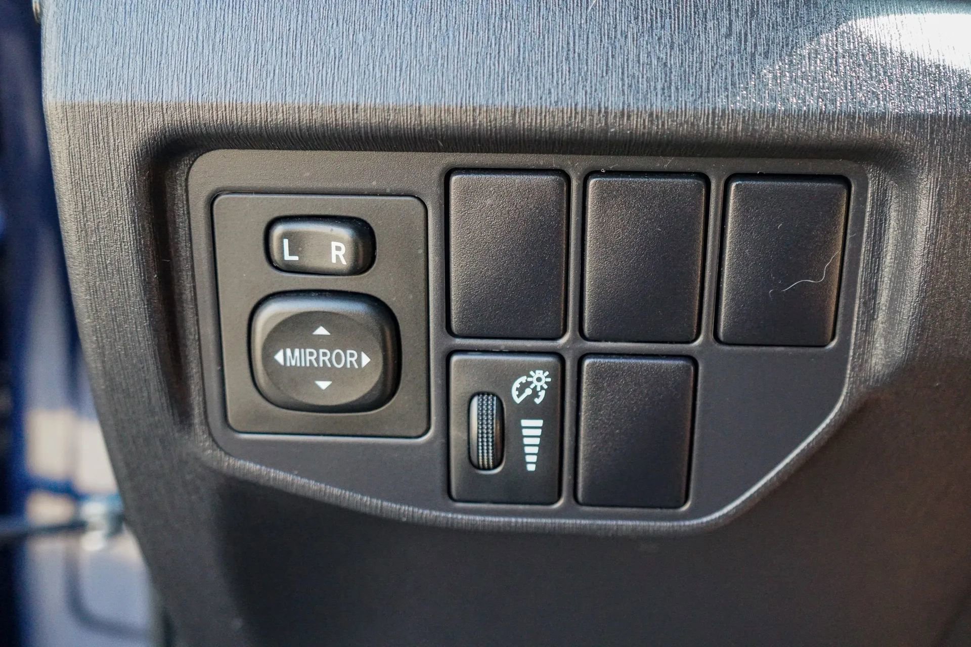 Used 2015 Toyota Prius Two image 26