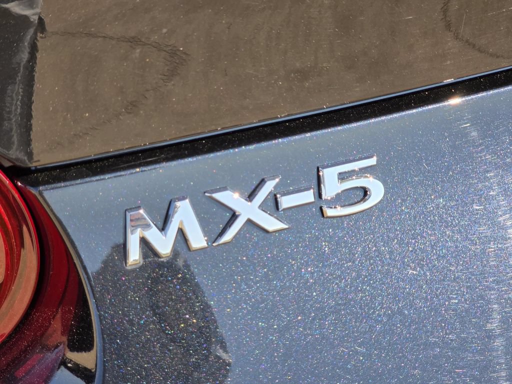 Used 2024 MAZDA MX-5 Miata RF Grand Touring RWD image 8