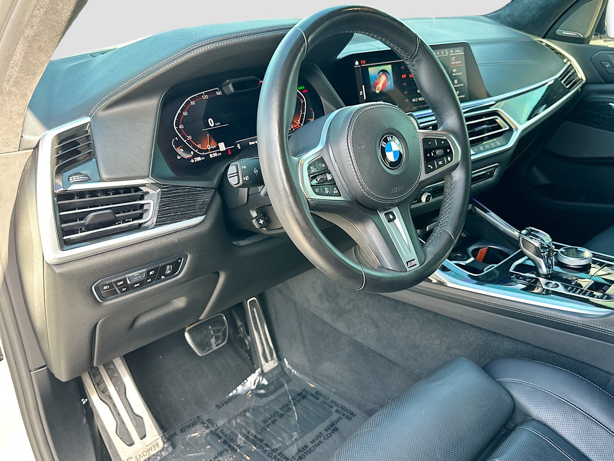 Used 2021 BMW X7 xDrive40i w/ M Sport Package AWD/4WD image 9