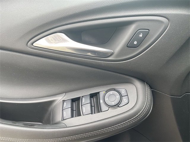 Used 2023 Buick Encore GX Select image 21