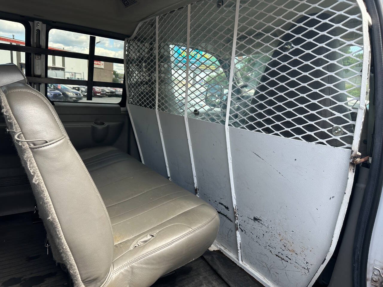 Used 2021 Chevrolet Express 3500 LS RWD image 34