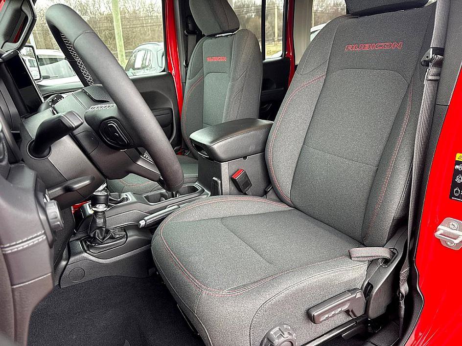 Used 2025 Jeep Wrangler Unlimited Rubicon image 11