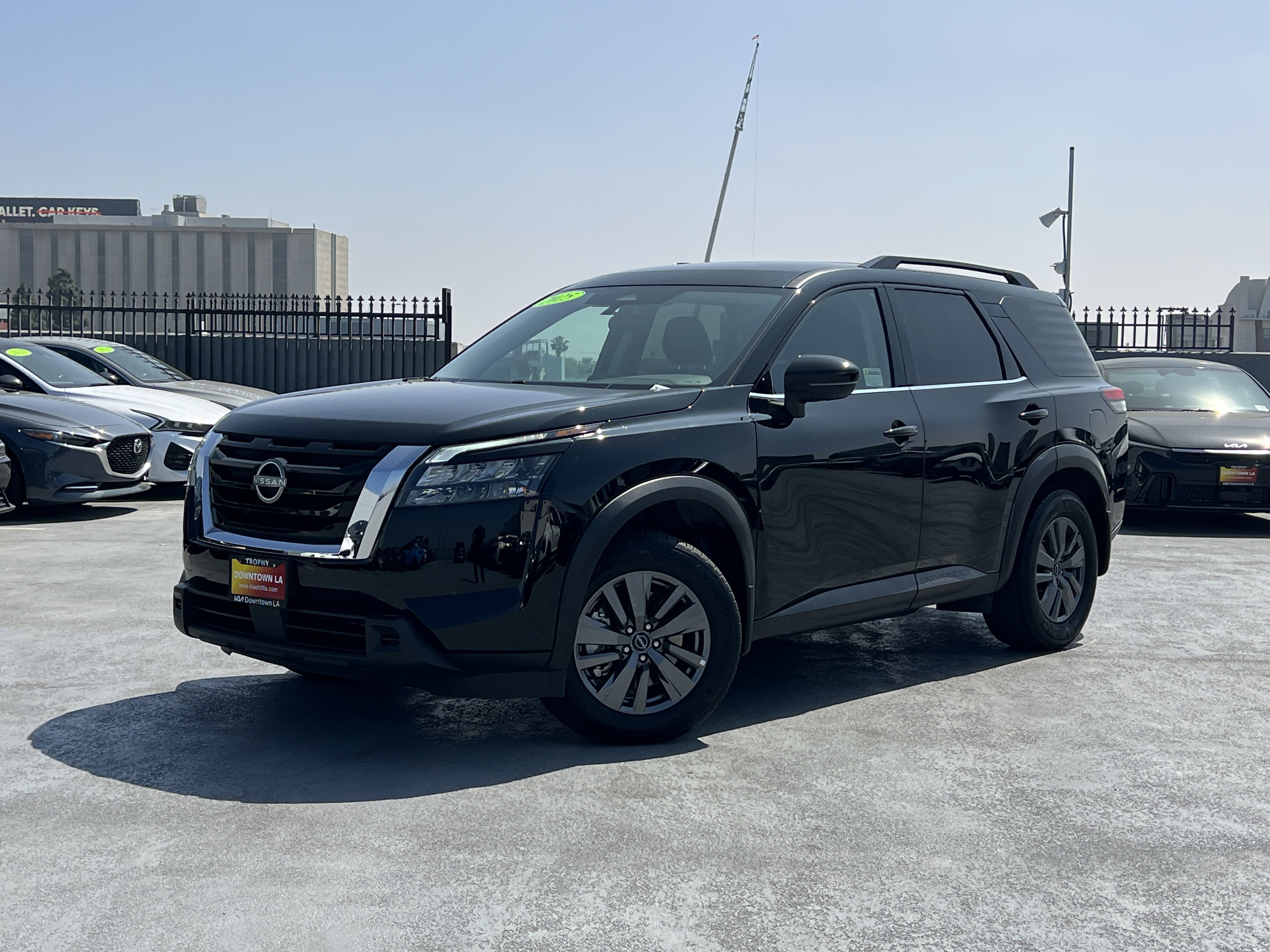 Used 2025 Nissan Pathfinder SV w/ Cargo Package image 2
