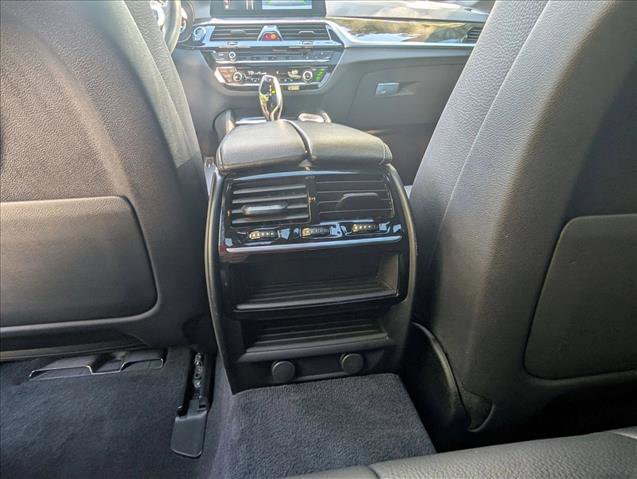 Used 2019 BMW 530i w/ M Sport Package image 27
