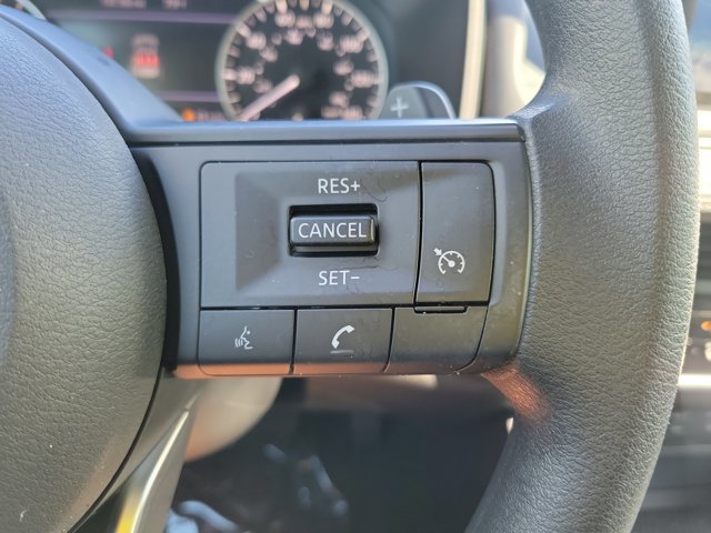 Used 2024 Nissan Rogue S image 23