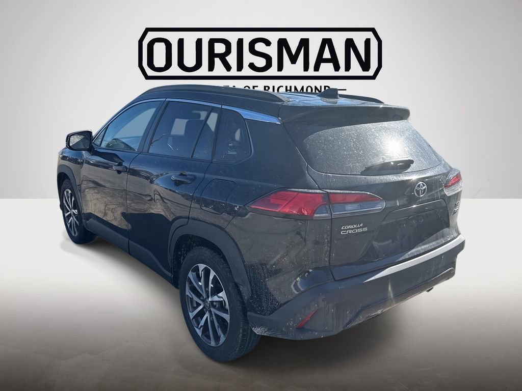 Used 2022 Toyota Corolla Cross XLE image 5