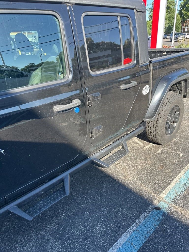 Used 2021 Jeep Gladiator Sport AWD/4WD image 5