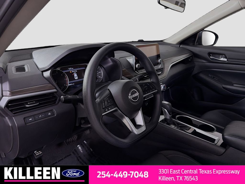 Used 2024 Nissan Altima 2.5 SV image 10