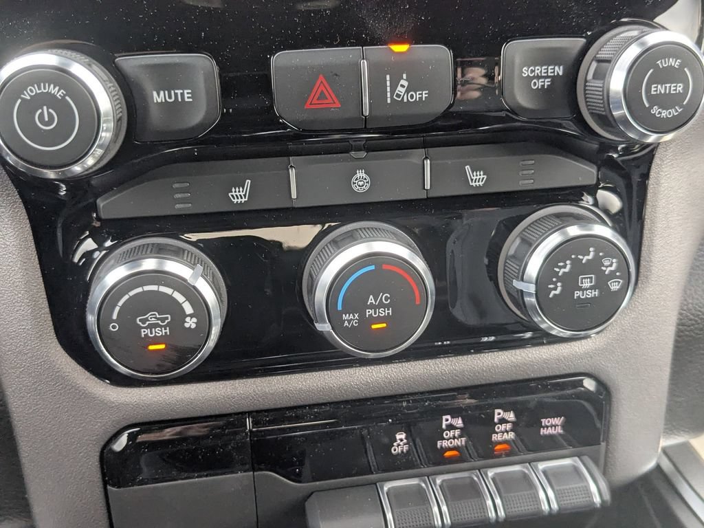 New 2026 RAM 1500 Big Horn AWD/4WD image 25