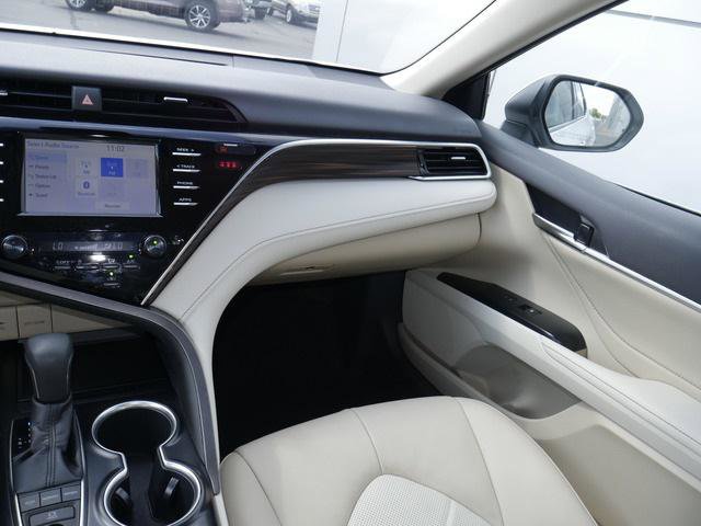 Certified 2018 Toyota Camry XLE FWD image 17