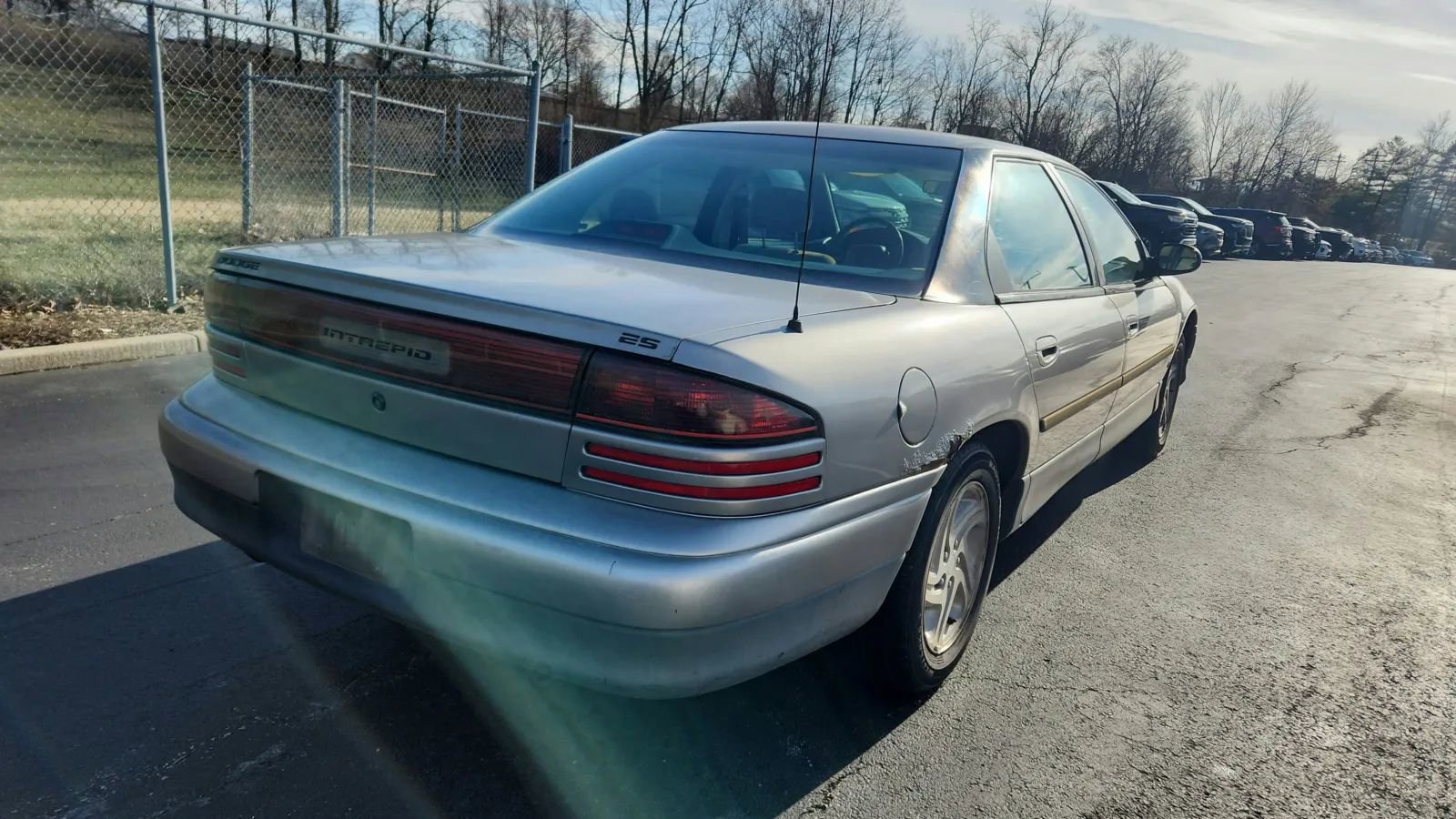 Used 1995 Dodge Intrepid ES image 2