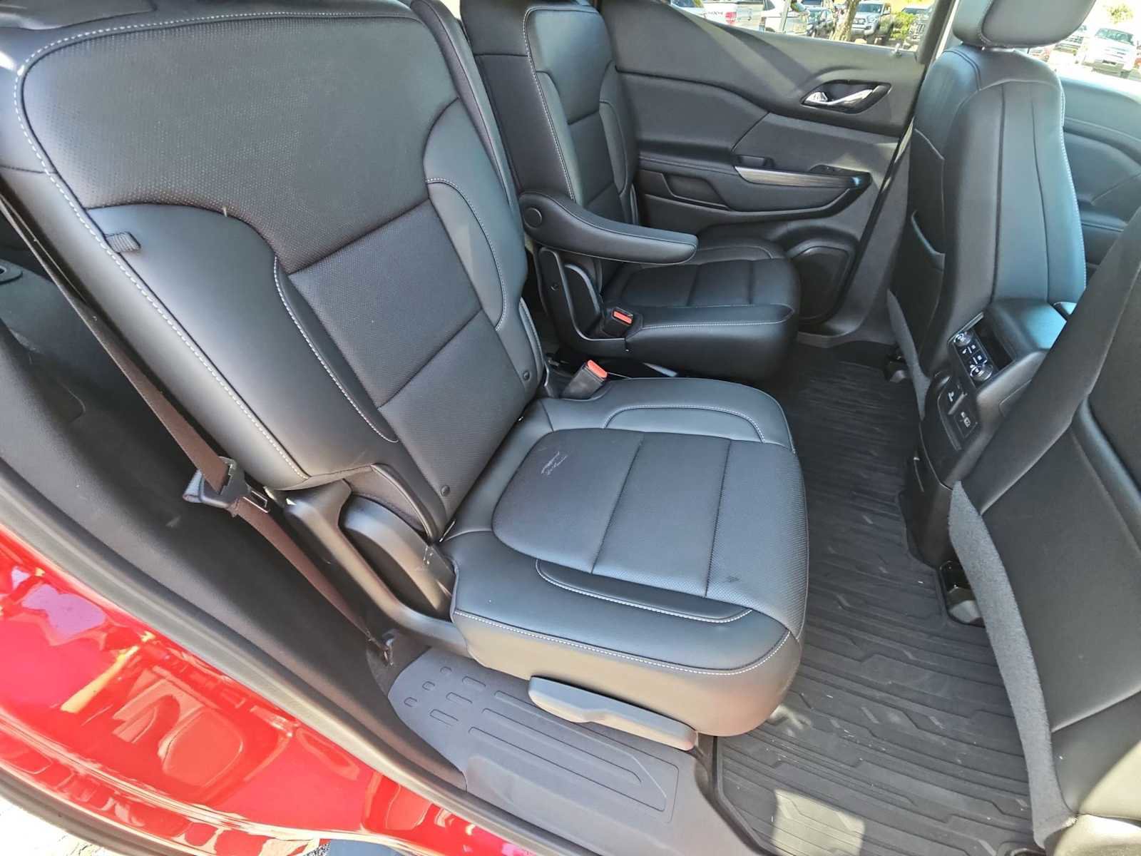 Certified 2021 GMC Acadia SLT w/ Preferred Package image 20