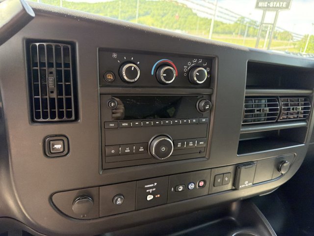 Used 2020 Chevrolet Express 3500 LT w/ LT Preferred Equipment Group RWD image 15